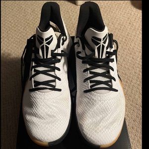 Kobe Mamba Focus “White Gum” Sz 11